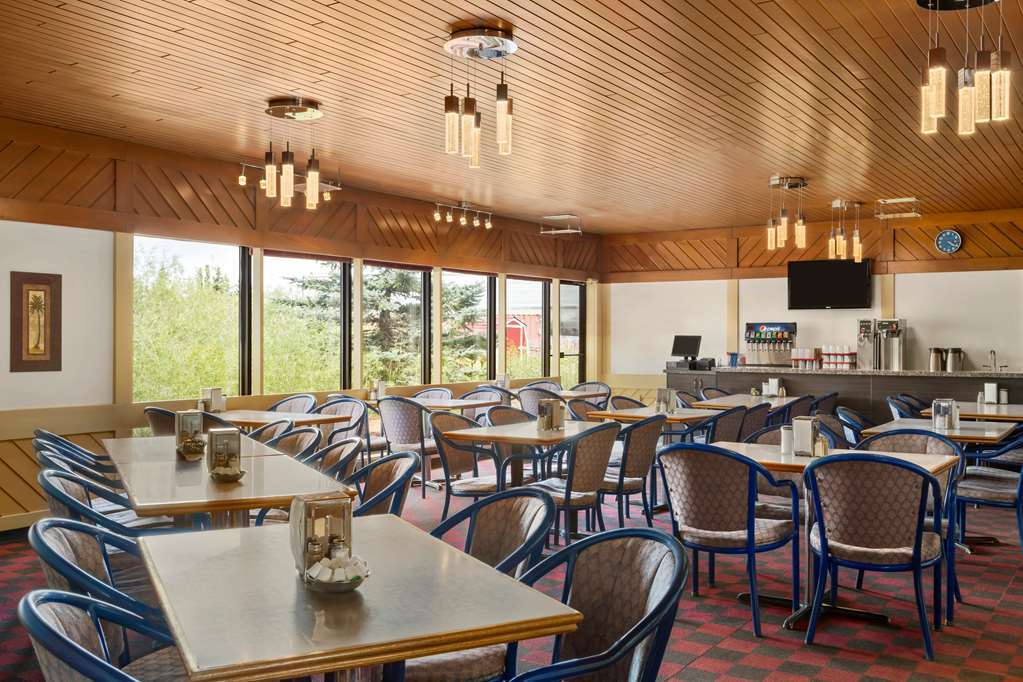 Travelodge Hanna Canada Grey Restaurace fotografie