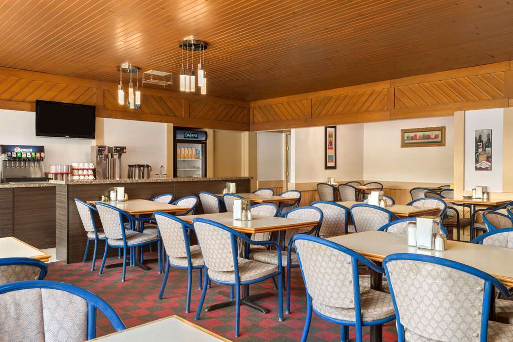Travelodge Hanna Canada Grey Restaurace fotografie